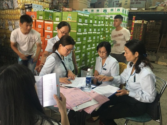 Nhiều cuộc gọi của người dân phản ánh về vi phạm an toàn thực phẩm ảnh 1